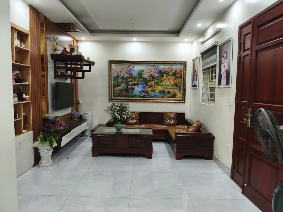 Chính chủ Bán căn hộ chung cư lũng lô, đầy đủ nội thất,